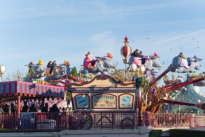 Disneyland Paris One-Day Park Pass with Private Hotel Transfers photo 3