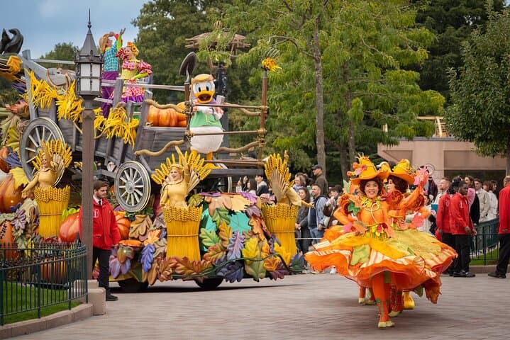 Disneyland Paris One-Day Park Pass with Private Hotel Transfers photo 4