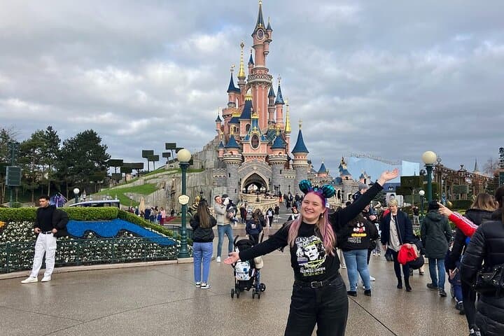 Disneyland Paris One-Day Park Pass with Private Hotel Transfers photo 6