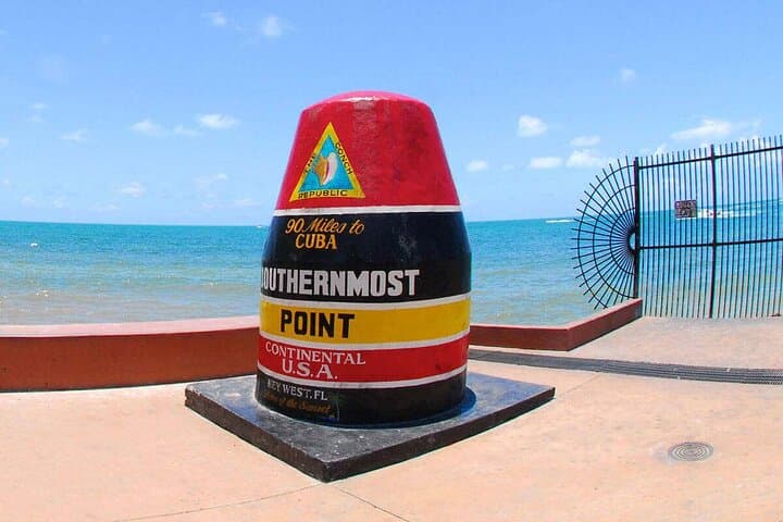 Miami to Key West Overnight Transfer: Scenic Round-Trip Bus Across the Florida Keys