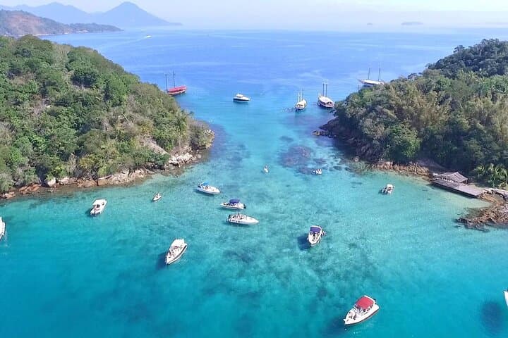 Speedboat Tour to Paradise Lagoons of Ilha Grande — Blue & Green Lagoons Snorkel Day Trip photo 2
