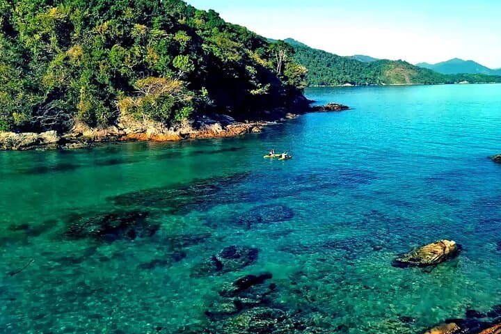 Blue Lagoon & Island Hops: Angra Super Speedboat Tour to Cataguás and Flechas photo 5