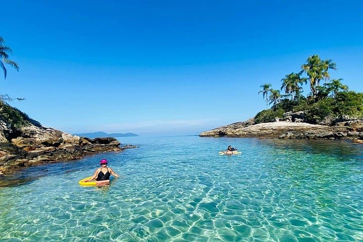Blue Lagoon Route: Speedboat Tour in Angra dos Reis & Ilha Grande