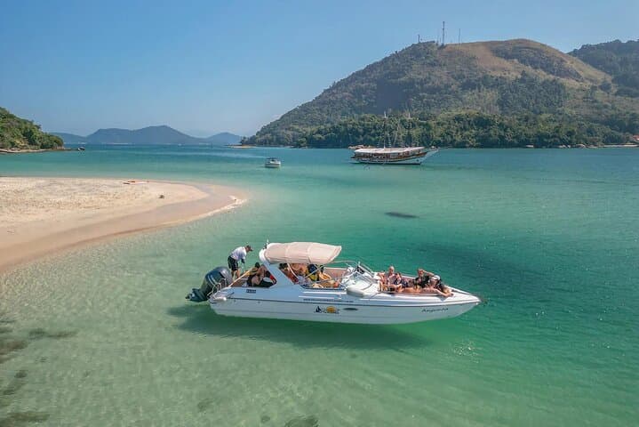 Private Speedboat to Angra’s Blue Lagoon, Cataguás & Flechas Beach photo 2