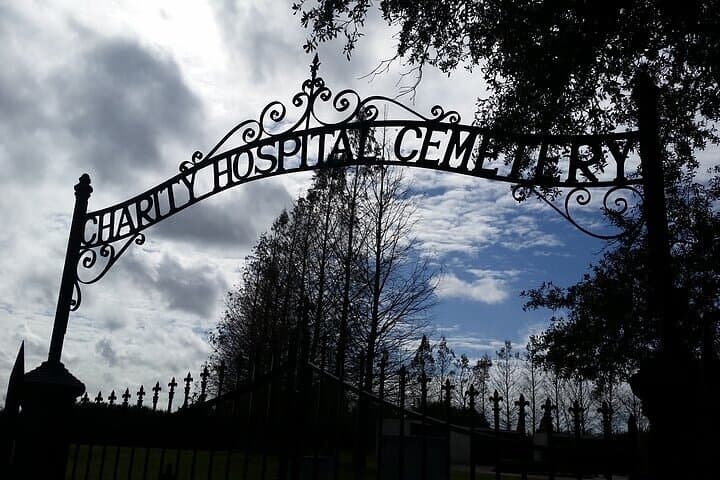 New Orleans Nighttime Cemetery & Haunted Plantation Tour — Destrehan After Dark photo 2