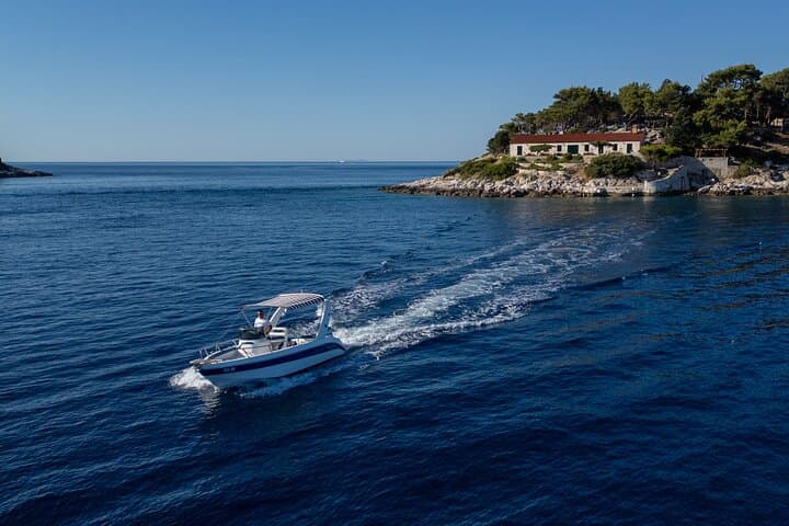 Hvar Private Boat Tour to Blue & Green Caves, Stiniva & Pakleni Islands photo 3