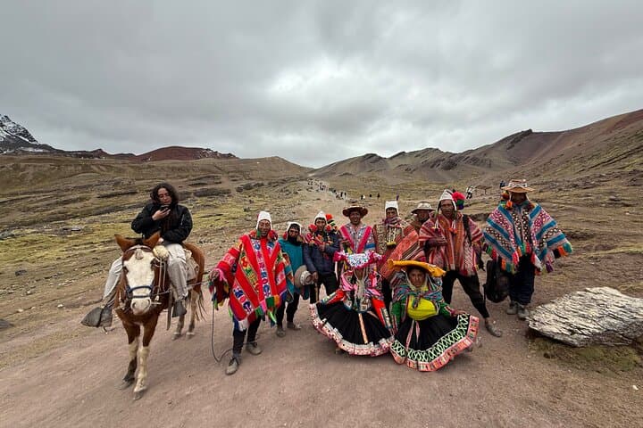 Ride to Vinicunca: Horseback Day Tour to Rainbow Mountain from Cusco
