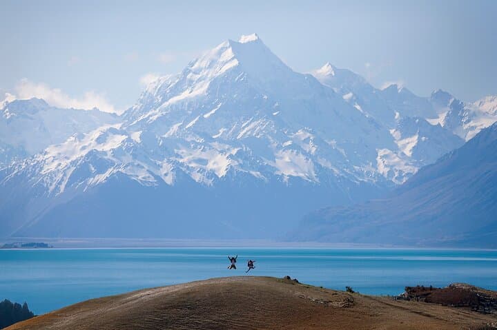 Mount Cook Small Group Scenic Tour from Queenstown — Lake Pukaki & Hooker Valley photo 4