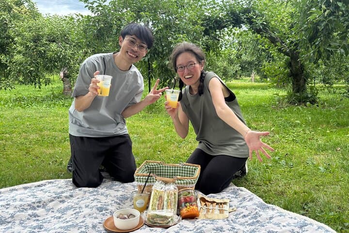 Obuse Bike Tour & Orchard Picnic: Half-Day Cycling Through Apple Country photo 2