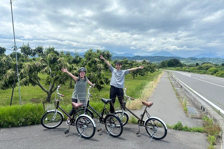 Obuse Bike Tour & Orchard Picnic: Half-Day Cycling Through Apple Country photo 4