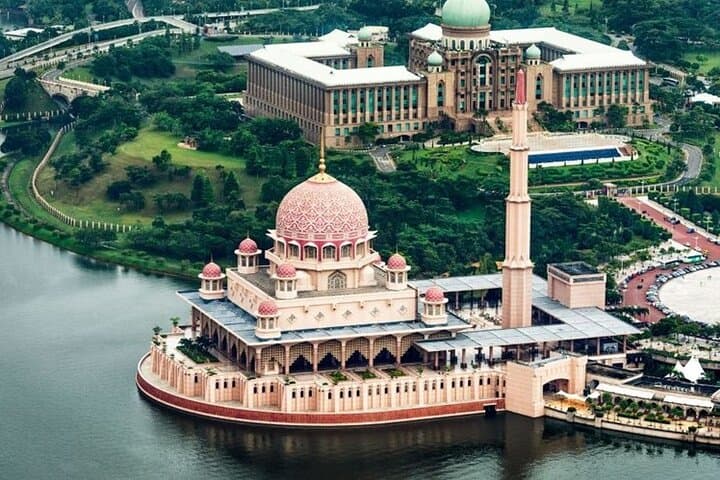 Malacca and Putrajaya Private Day Tour from Kuala Lumpur — Heritage, Architecture & River Walk photo 3