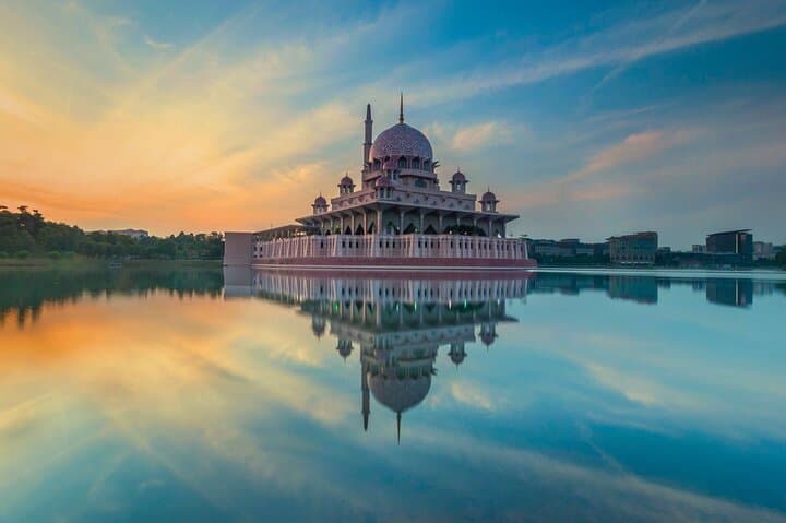 Malacca and Putrajaya Private Day Tour from Kuala Lumpur — Heritage, Architecture & River Walk
