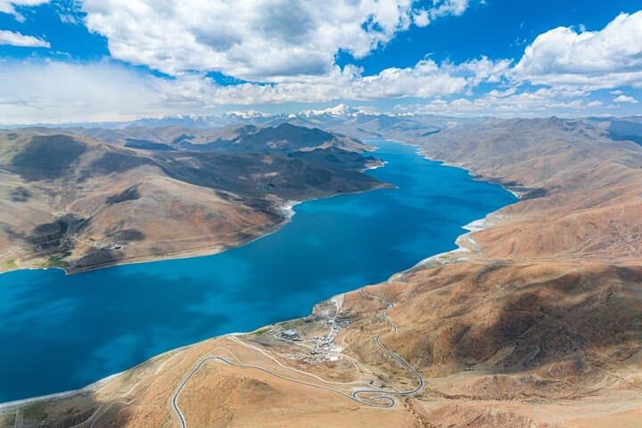 5-Day Luxury Tibet Tour: Potala Palace, Yamdrok Lake & Authentic Tibetan Culture photo 2