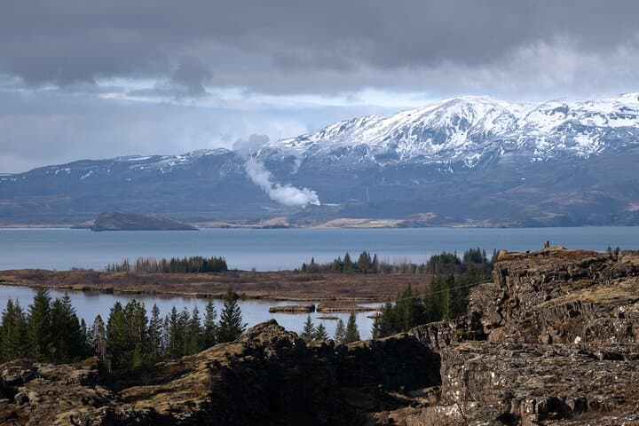 Golden Circle Day Tour: Thingvellir, Gullfoss, Strokkur and Raufarhólshellir Lava Tunnel photo 2
