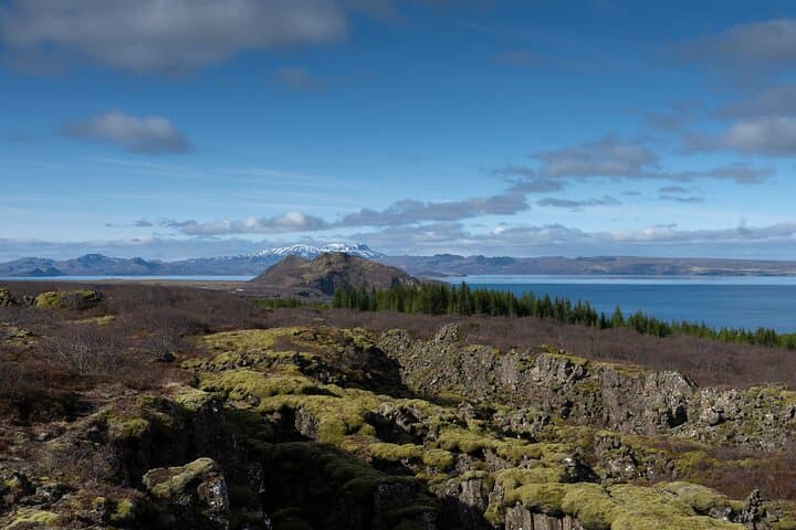 Golden Circle Day Tour: Thingvellir, Gullfoss, Strokkur and Raufarhólshellir Lava Tunnel photo 6