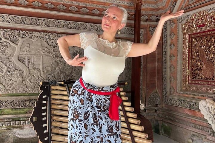Transformative Balinese Dance & Costume Experience in Ubud photo 2