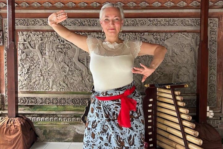 Transformative Balinese Dance & Costume Experience in Ubud photo 4