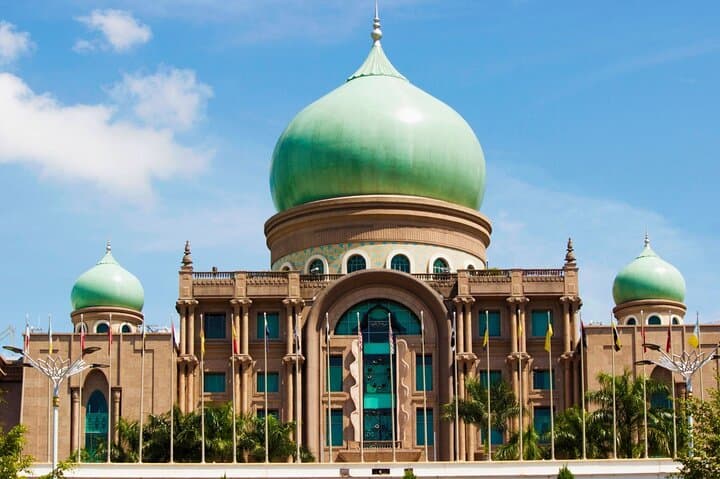 Putrajaya Day Tour: Pink Mosque, Boat Cruise & Architectural Icons photo 3