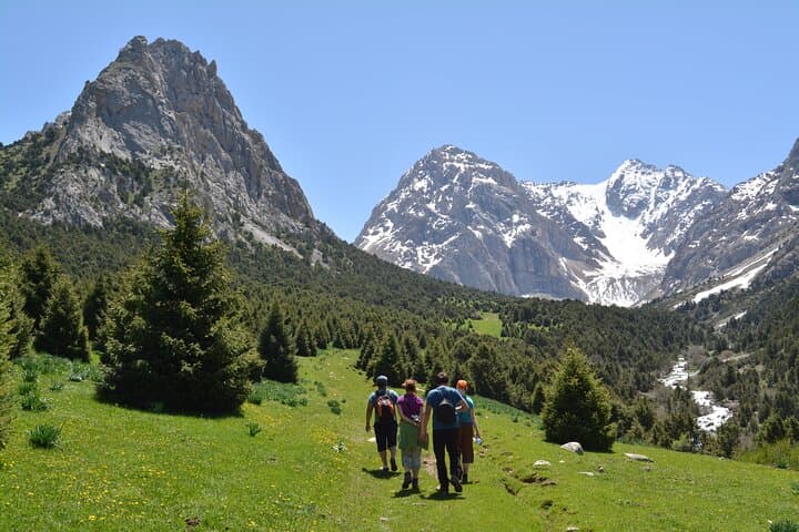 One-Day Trek from Osh to Mazar Too: Sacred Sites & Panoramic Views