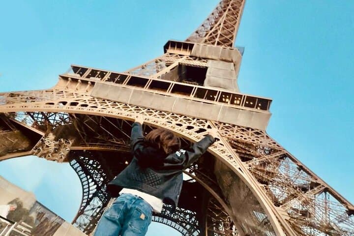 Explore Paris by Electric Golf Cart: Private 2‑Hour Guided City Tour photo 6