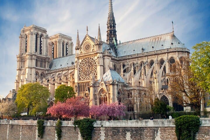 Explore Notre-Dame: Self-Guided Audio Tour of Paris’s Gothic Masterpiece photo 5
