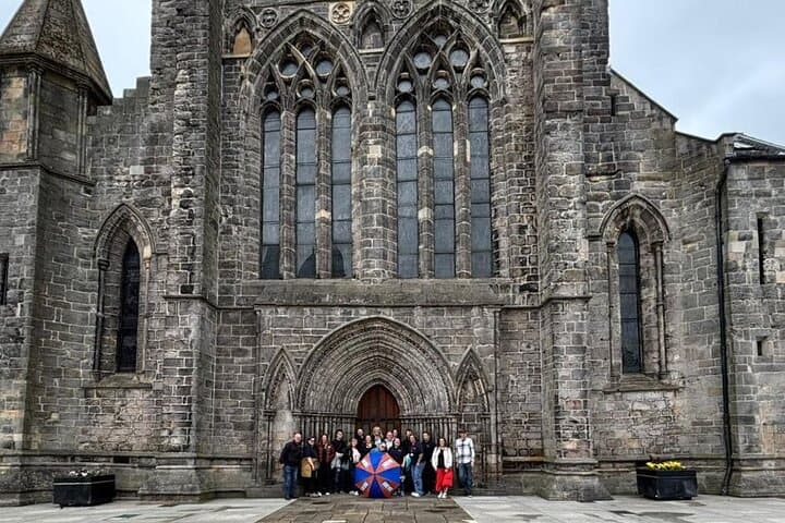 Paisley Corporate Treasure Hunt: Team-Building Scavenger Walk Through Historic Paisley