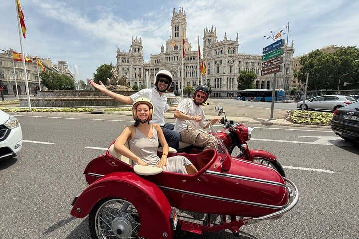 Madrid Sidecar Monuments Tour — 2-Hour Vintage City Ride