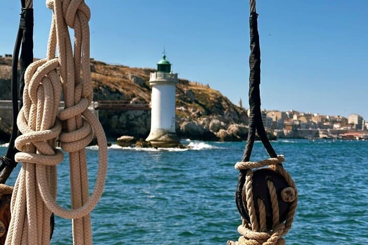 Sunset Sail and Provençal Buffet: Marseille Calanques & Frioul Islands photo 6