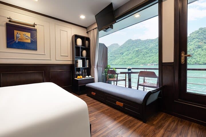 Halong & Lan Ha Bay: 2-Day Luxury Cruise with Kayaking, Tai Chi, and Night Fishing photo 4