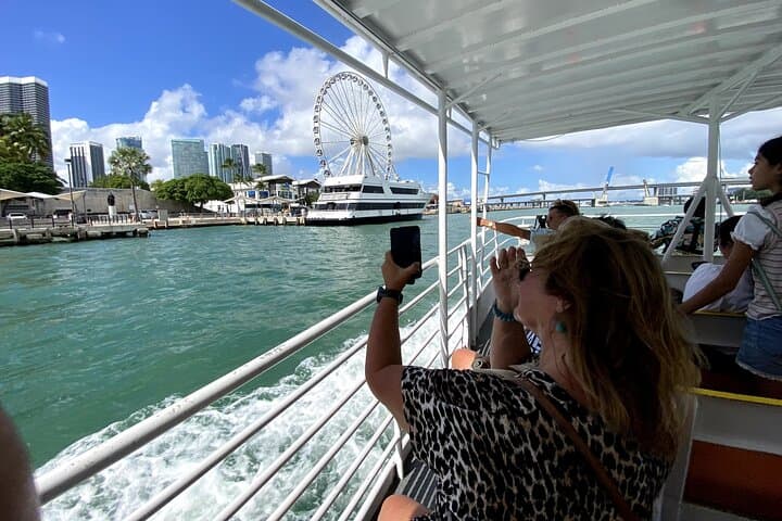 South Beach Millionaires' Homes & Miami Skyline Cruise — Biscayne Bay Sightseeing photo 2