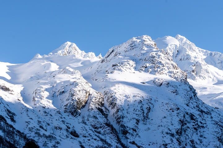 Laguna Esmeralda Private Trek — Emerald Lagoon Day Hike from Ushuaia photo 2
