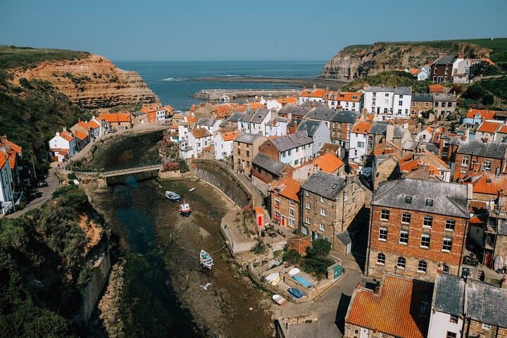 Small-Group North York Moors Day Tour: Whitby, Staithes & Robin Hood's Bay photo 3