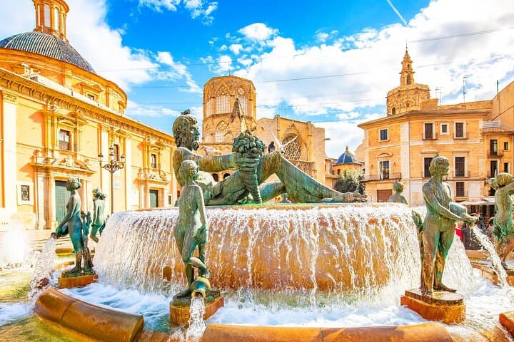 Valencia Kid-Friendly Walking Tour: City Highlights for Families photo 2