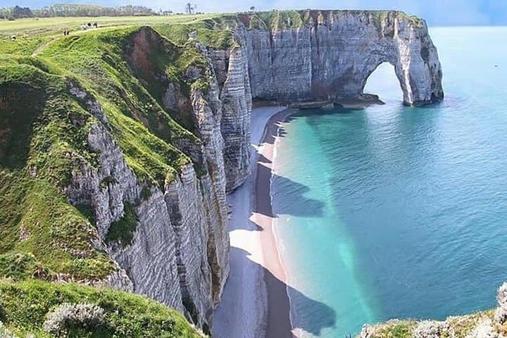 Private 2-Day Normandy Escape: Mont-Saint-Michel, Saint-Malo, Honfleur & Étretat photo 5