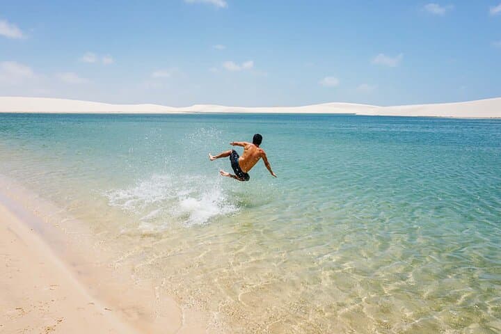 Atins Lençóis Maranhenses Day Tour: 4x4 Lagoons, Canto do Atins & Preguiças River photo 2