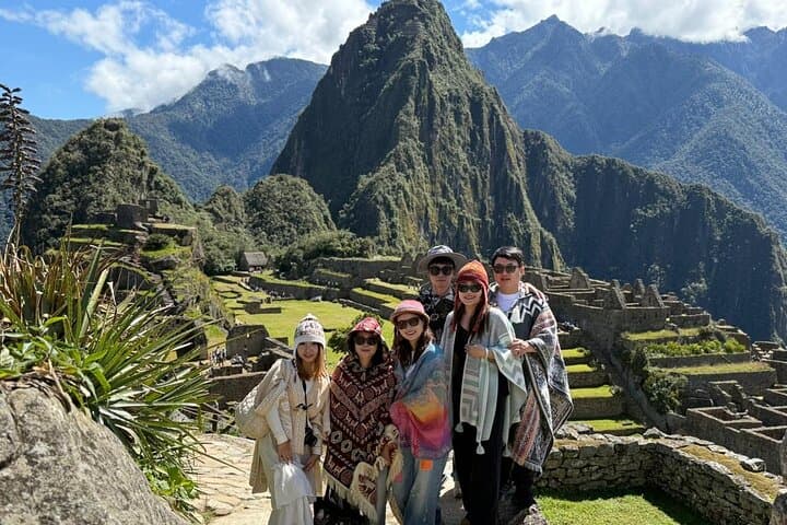 4-Day Magic Cusco: Machu Picchu, Humantay Lagoon & 7-Color Mountain