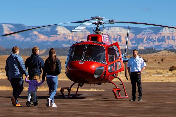 Bryce Canyon Helicopter Tour: 30-Minute Aerial Flight over Hoodoos photo 2