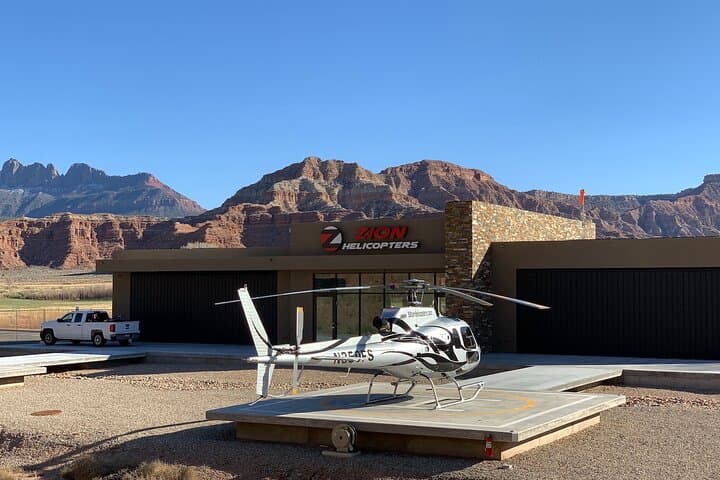 Flying High: A 35-Mile Panoramic Helicopter Flight Over Zion National Park photo 2