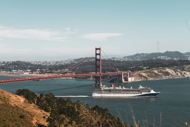 San Francisco Bay Cruise: Golden Gate, Alcatraz & Waterfront Audio Tour photo 4