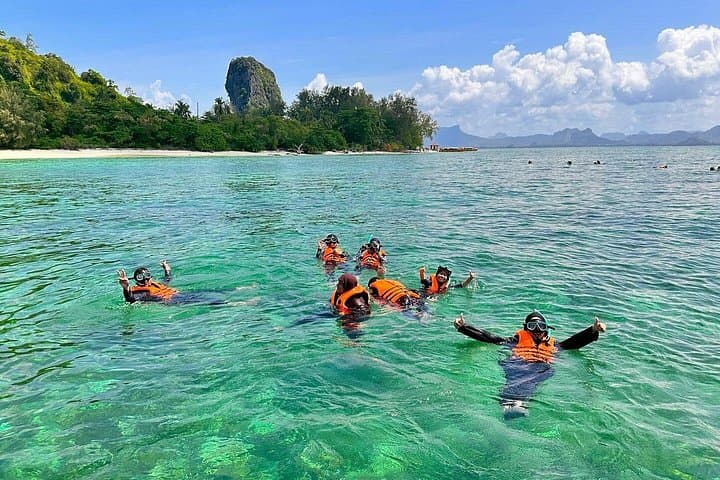 Krabi 4-Island Longtail Boat Tour: Railay, Chicken, Poda & Tup with Lunch photo 1