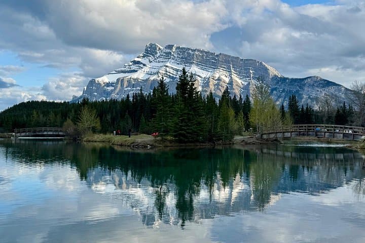 Half-Day Shuttle from Canmore & Banff to Lake Louise and Moraine Lake photo 1