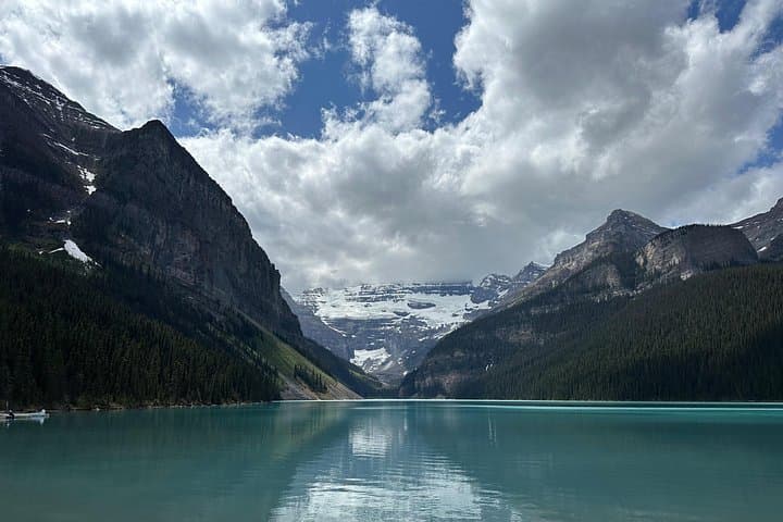 Half-Day Shuttle from Canmore & Banff to Lake Louise and Moraine Lake photo 2