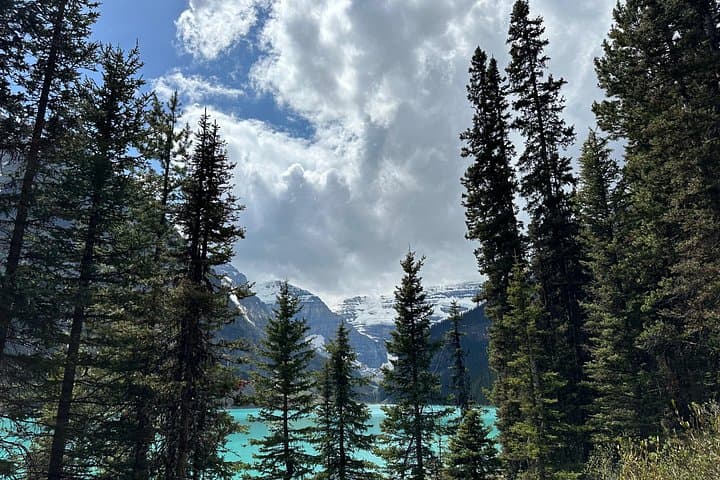 Half-Day Shuttle from Canmore & Banff to Lake Louise and Moraine Lake photo 3