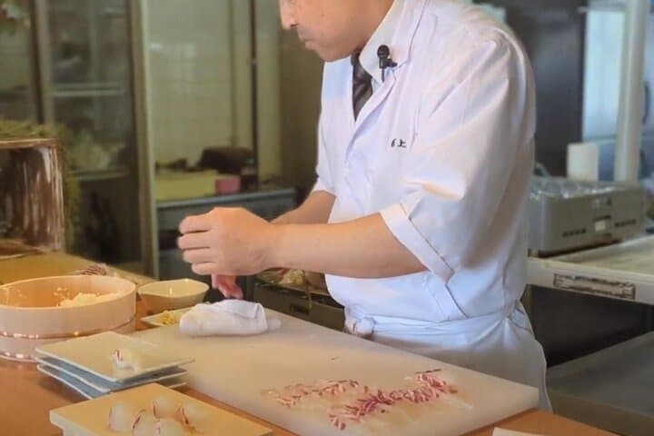 YokaBus Full-Day: Sushi Academy, Munakata Taisha & Kokura Nightscape Cruise photo 2