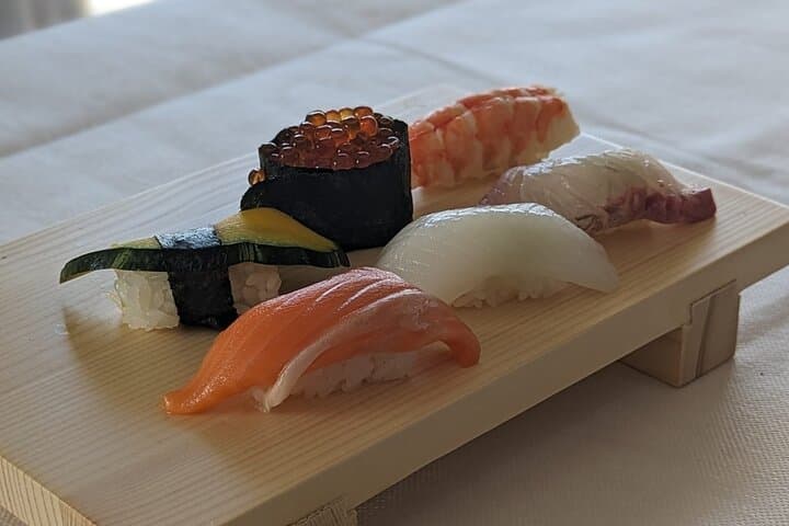 YokaBus Full-Day: Sushi Academy, Munakata Taisha & Kokura Nightscape Cruise photo 4