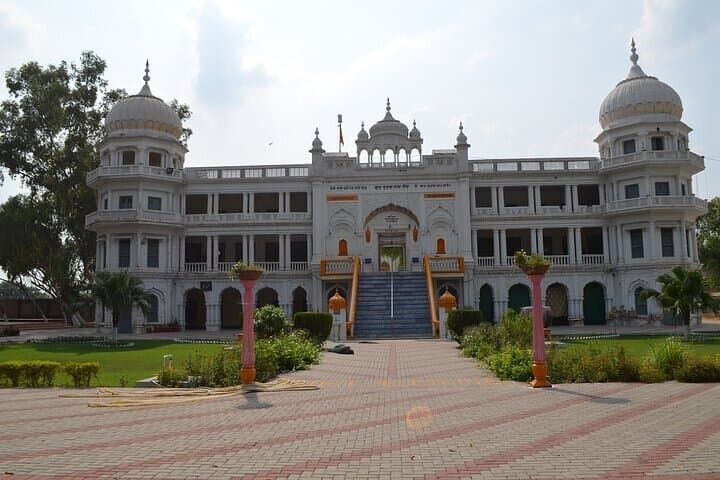 Lahore to Kartarpur: Private 5-Day West Punjab Gurdwara Pilgrimage photo 6