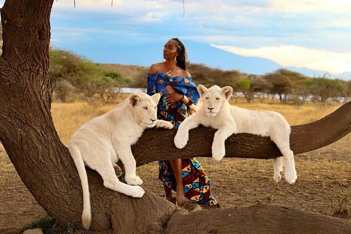 Tanzania to Zanzibar: 5-Day Wild Safari, Walking With Lions & Sea Turtle Swim