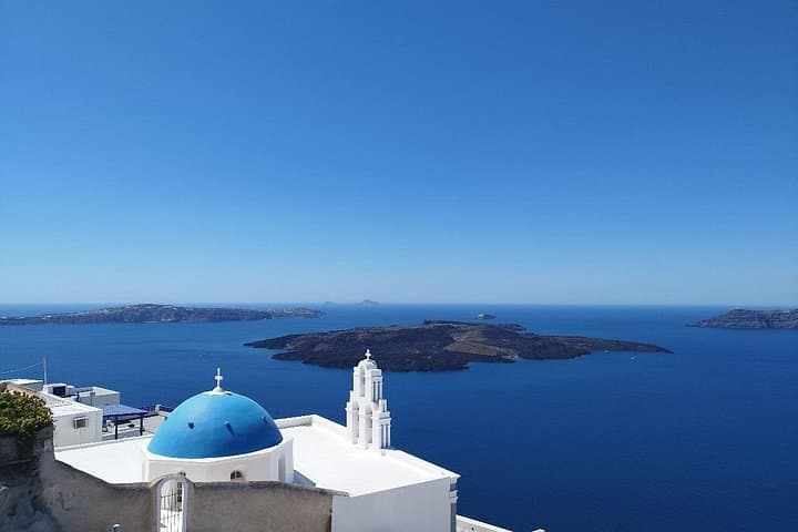 Island-Hopping Milos to Santorini: A 5-Day Aegean Escape photo 4