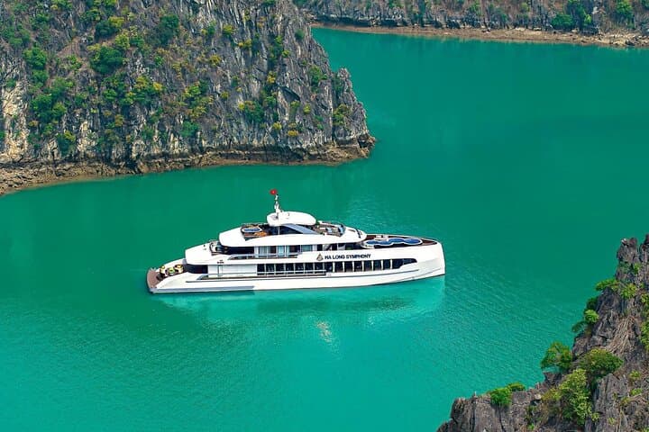 Ha Long Bay Symphony: Luxury Day Cruise to Ti Top & Sung Sot photo 2