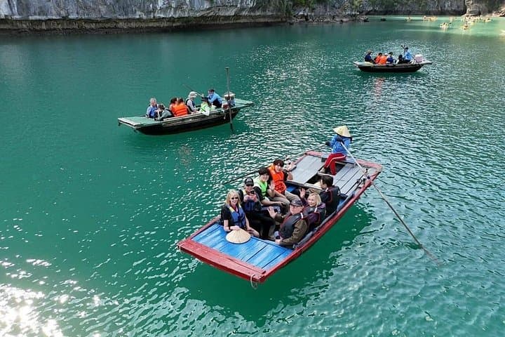 3-Day Ninh Binh & Ha Long Bay Luxury Cruise from Hanoi: Itinerary, Tips & What to Expect photo 4